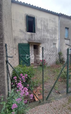 Maison de village avec cour