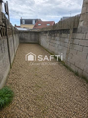 GARAGE DE 15M² SUR UN TERRAIN DE 55 M²