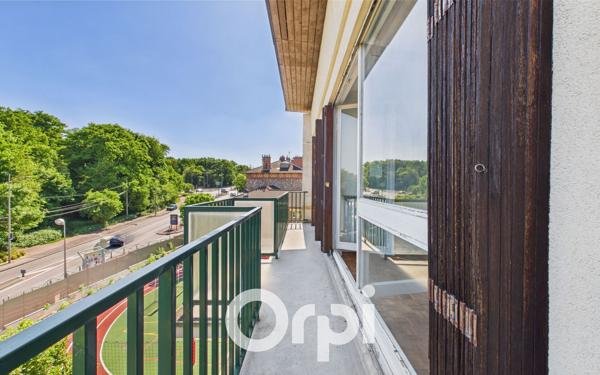 Appartement à louer    4 pièces • 106,18 m2 Sèvres