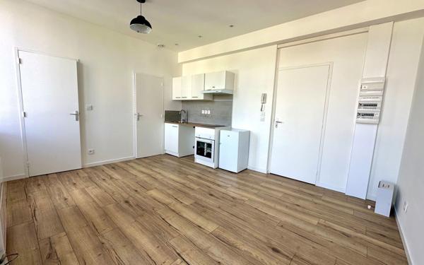 Maison à vendre    14 pièces •  Sallèles-d'Aude