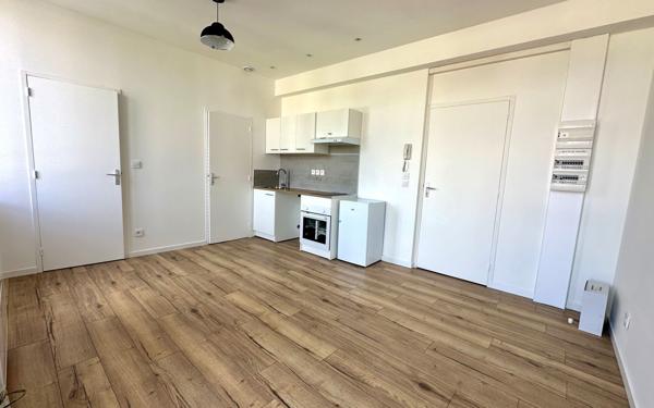 Maison à vendre    14 pièces •  Sallèles-d'Aude