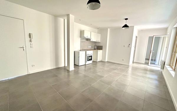 Maison à vendre    14 pièces •  Sallèles-d'Aude