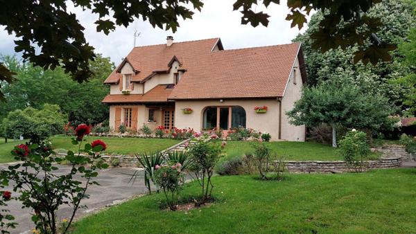 Maison Passavant La Rochere 6 pièce(s) verger hangar