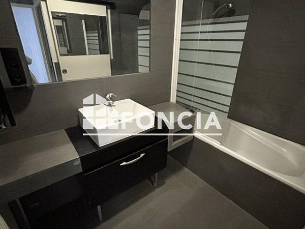 Location Appartement 3 pièces 65.67 m² - 22 RUE DES MEZEREAUX Melun 77000