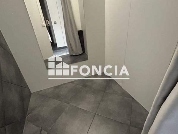 Location Appartement 3 pièces 65.67 m² - 22 RUE DES MEZEREAUX Melun 77000