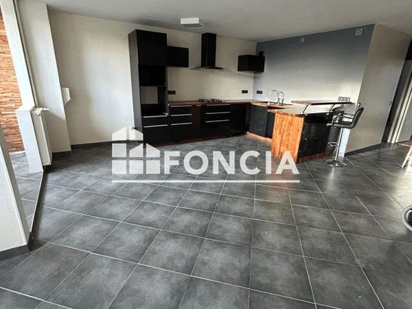 Location Appartement 3 pièces 65.67 m² - 22 RUE DES MEZEREAUX Melun 77000