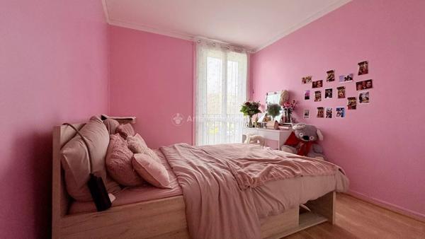 Vente                                                      Appartement
                        
                     4 pièces                      73 m2                     à Lagny-sur-Marne