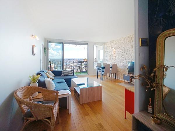 Vue panoramique sur Angers : superbe appartement T3 renove avec balcon et ascenseur