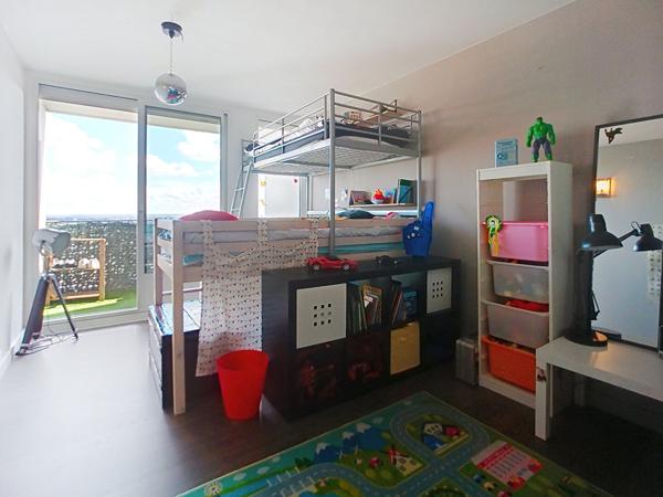 Vue panoramique sur Angers : superbe appartement T3 renove avec balcon et ascenseur
