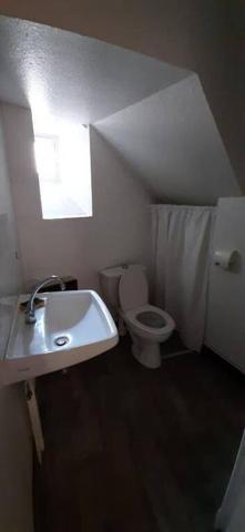 MONTBRISON - Local professionnel ou commercial  45 m²