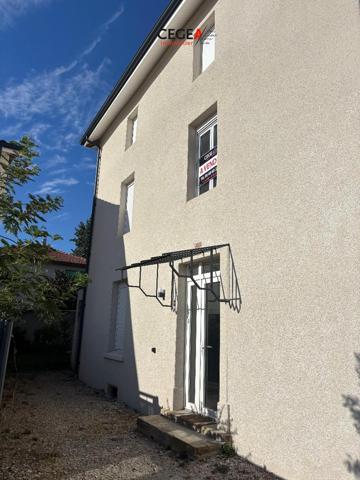 Appartement type maison mitoyenne, familiale, lumineux ...