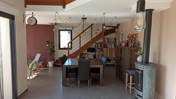 Pavillon, 160m², 2881m² de terrain