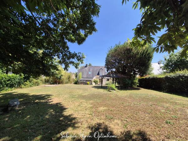 HERBIGNAC Centre, charmante maison contemporaine de 133m2 sur une parcelle de 1458m2