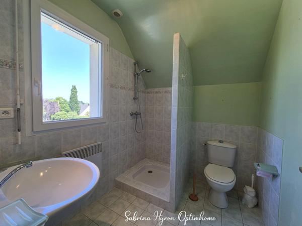 HERBIGNAC Centre, charmante maison contemporaine de 133m2 sur une parcelle de 1458m2