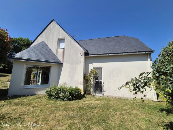 HERBIGNAC Centre, charmante maison contemporaine de 133m2 sur une parcelle de 1458m2