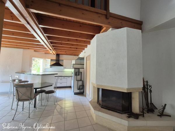 HERBIGNAC Centre, charmante maison contemporaine de 133m2 sur une parcelle de 1458m2