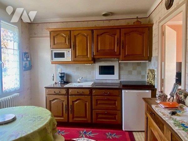 Au c?ur de Chateaubriant (44) 
Située dans un secteur résidentiel, cette maison allie confort ...