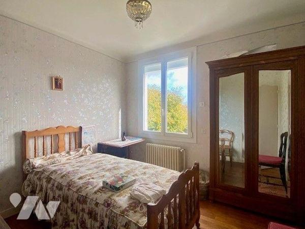 Au c?ur de Chateaubriant (44) 
Située dans un secteur résidentiel, cette maison allie confort ...