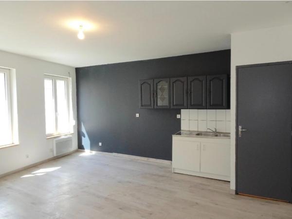 Immeuble de rapport 3 appartements à BOHAIN EN VERMANDOIS 02110