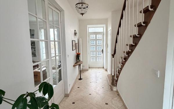 Maison à vendre    7 pièces • 143,42 m2 Champigny-sur-Marne