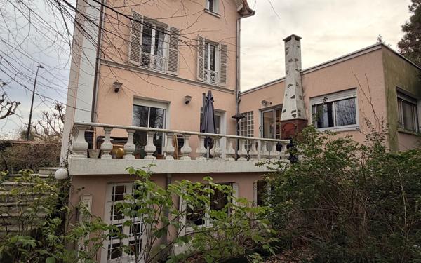 Maison à vendre    7 pièces • 143,42 m2 Champigny-sur-Marne