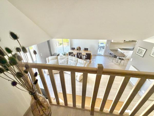 Villa de type 5 de 2013, sous-sol et terrasse et jardin clos.