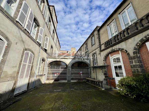 Appartement de type 3 de 77m2 à rafraichir.