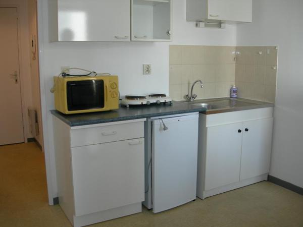 Appartement T1 NANTES Bon Port - 18.31 m2  400 Euros