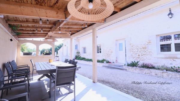 Maison à vendre 13 pièces SAINT HILAIRE DES LOGES (85)