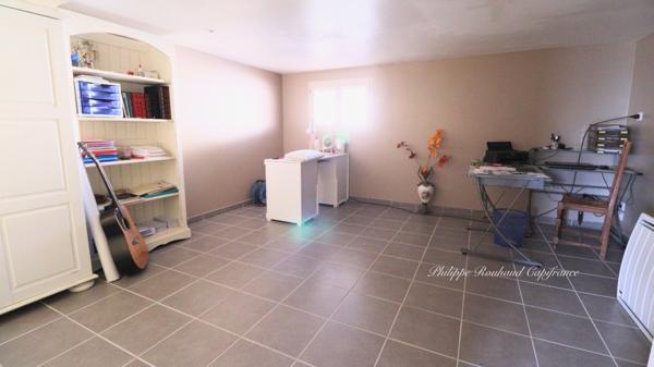 Maison à vendre 13 pièces SAINT HILAIRE DES LOGES (85)