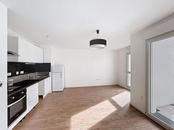 Appartement Saint Herblain, 1 Chambre, Balcon, Place de parking 40.36 m2