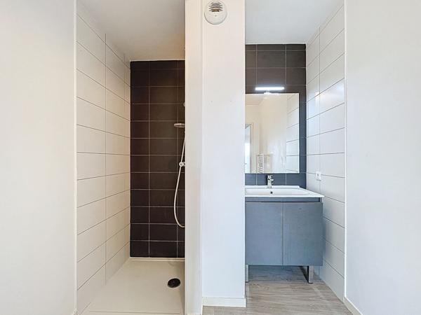 Appartement Saint Herblain, 1 Chambre, Balcon, Place de parking 40.36 m2