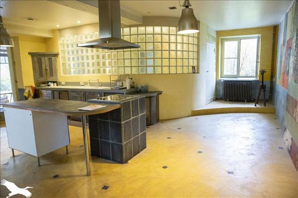 Maison à vendre |  Orbigny |  10 pièces | 412 m²