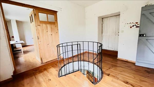 Maison à vendre |  Orbigny |  10 pièces | 412 m²