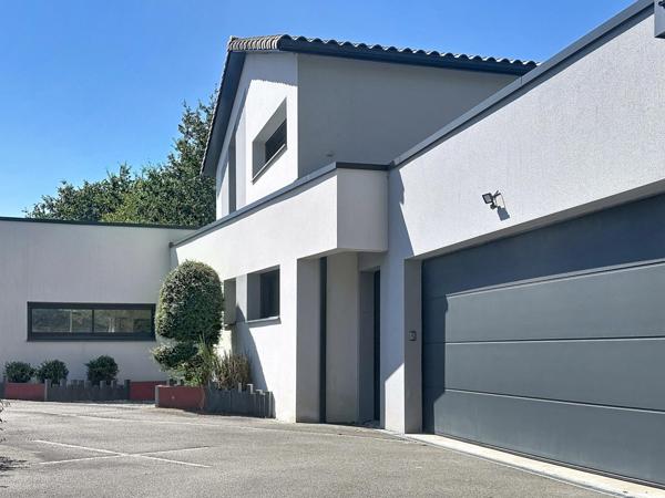 Elégante propriété de 195m² avec piscine