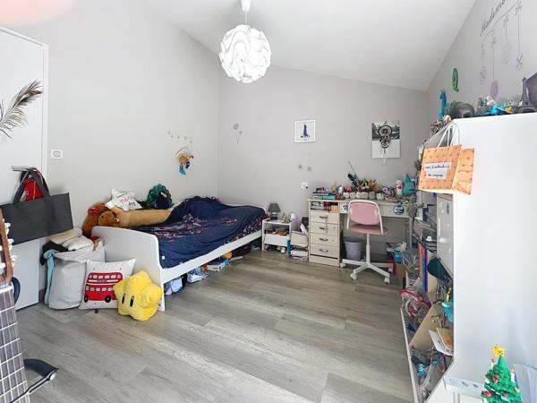 Elégante propriété de 195m² avec piscine