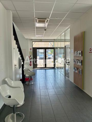 Bureaux à vendre ou à louer à La Chapelle-d'Armentières climatisés et prêts à l'emploi