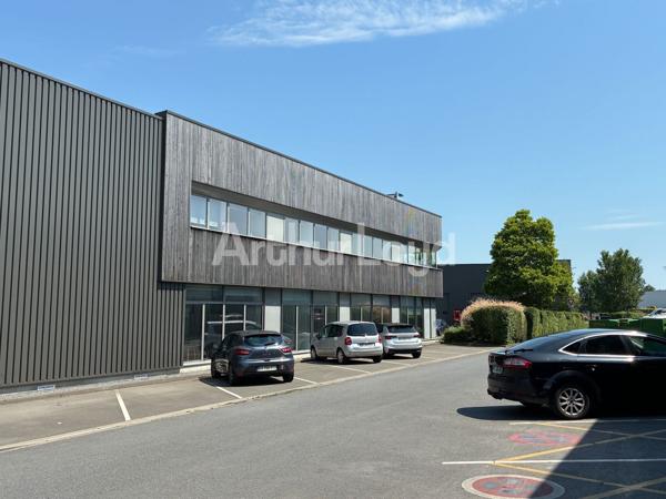 Bureaux à vendre ou à louer à La Chapelle-d'Armentières climatisés et prêts à l'emploi