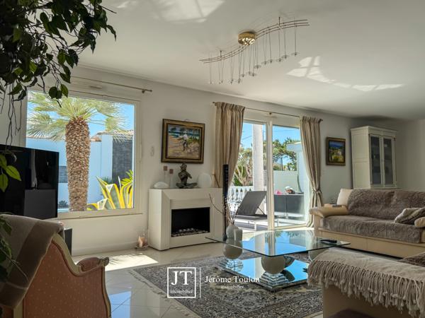 Maison
                                                                                                                                                                                                                                                                                                                        6 pièce(s)                                                                                                                                                                                                          4 chambre(s)                                                                                                                                                                                                          267  m²