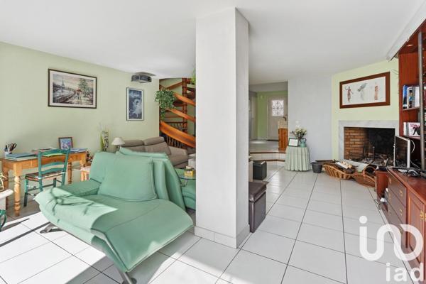 Maison traditionnelle 8 pièces de 190 m² à Nantes (44200)