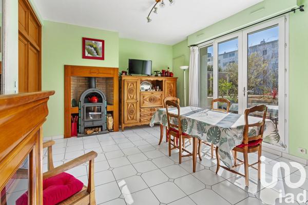 Maison traditionnelle 8 pièces de 190 m² à Nantes (44200)