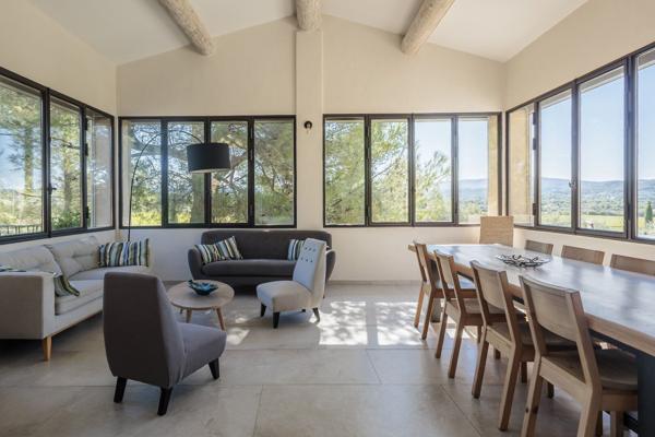 Domaine viticole & Villa contemporaine - Art de vivre en Provence Mazan