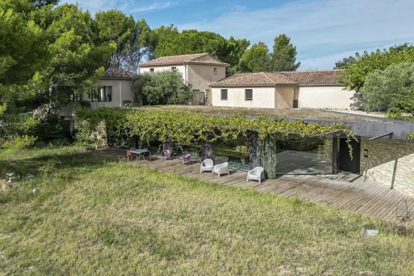Domaine viticole & Villa contemporaine - Art de vivre en Provence Mazan