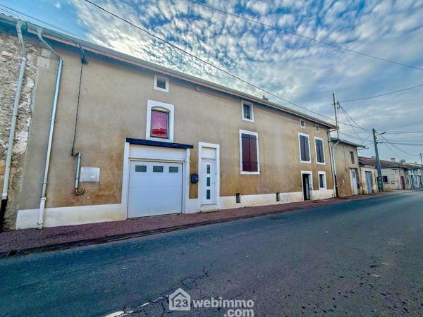 Maison de village 130 m² à Curel 52300