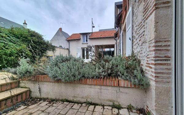 Maison à vendre    4 pièces • 120 m2 Saint-Jean-de-la-Ruelle