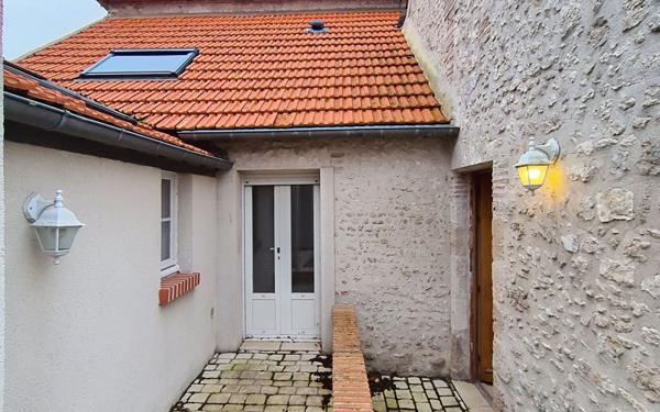 Maison à vendre    4 pièces • 120 m2 Saint-Jean-de-la-Ruelle