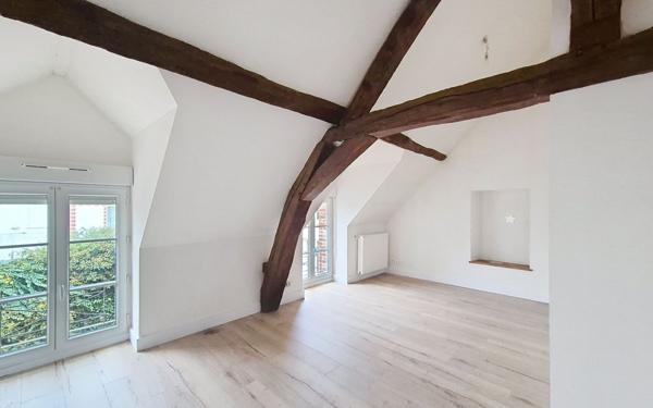 Maison à vendre    4 pièces • 120 m2 Saint-Jean-de-la-Ruelle