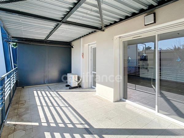 MONTELIMAR (26200), Saint-James, à vendre Appartement T4 récent avec terrasse plein sud abritée, climatisation et garage box fermé