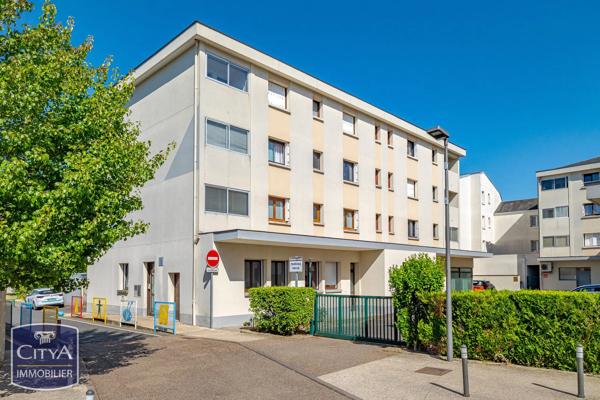 Appartement à vendre 2 pièces 61m² Ballan-Miré (37510)