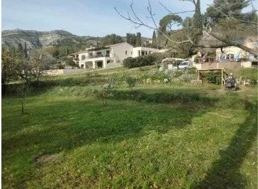Terrain constructible sur Roquevaire vue Garlaban